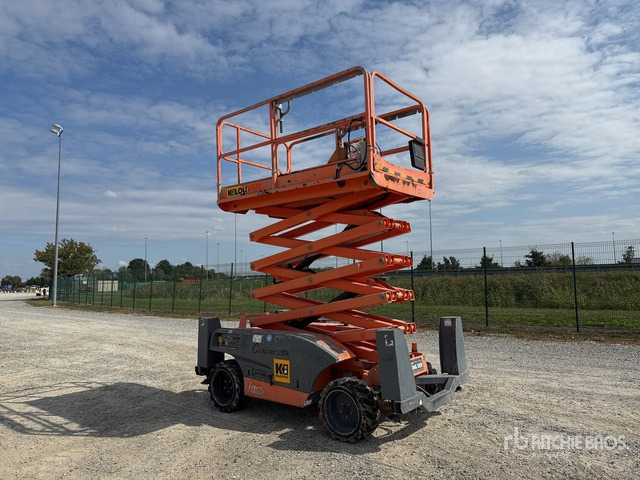 2015 Haulotte Compact12DX Diesel Scissor Lift - مرفاع مقصي: صورة 2 2015 Haulotte Compact12DX Diesel Scissor Lift - مرفاع مقصي: صورة 2