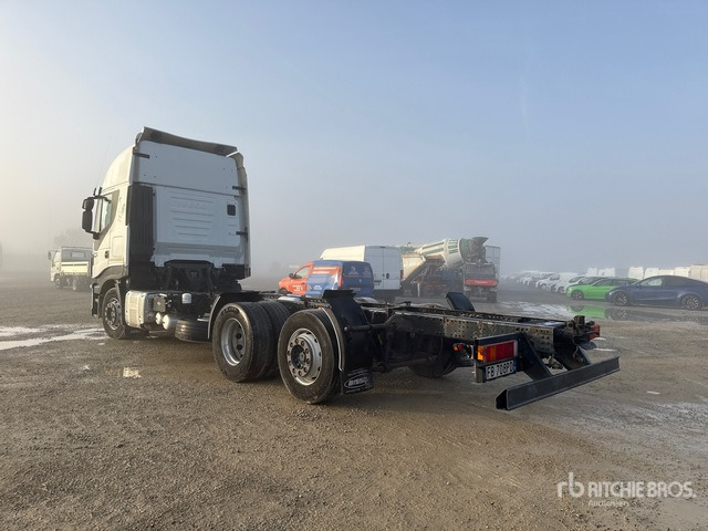 2015 Iveco Stralis 500 Cab and Chassis - شاحنة بهيكل معدني للمقصورة: صورة 2 2015 Iveco Stralis 500 Cab and Chassis - شاحنة بهيكل معدني للمقصورة: صورة 2