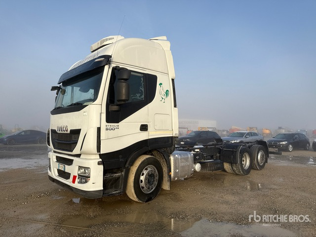2015 Iveco Stralis 500 Cab and Chassis - شاحنة بهيكل معدني للمقصورة: صورة 1 2015 Iveco Stralis 500 Cab and Chassis - شاحنة بهيكل معدني للمقصورة: صورة 1