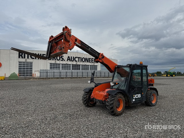 2015 JCB 525-60T4 Sollevatore telescopico - آلة رفع ونقل تلسكوبية: صورة 1 2015 JCB 525-60T4 Sollevatore telescopico - آلة رفع ونقل تلسكوبية: صورة 1