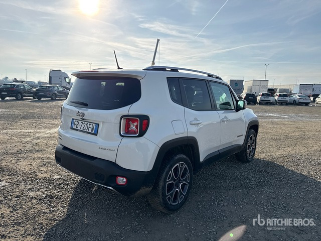 2015 Jeep Renegade SUV - سيارة دفع رباعي: صورة 3 2015 Jeep Renegade SUV - سيارة دفع رباعي: صورة 3