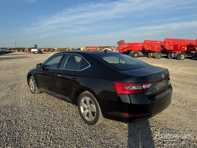 2018 Skoda Superb Autovettura - سيارة: صورة 4 2018 Skoda Superb Autovettura - سيارة: صورة 4
