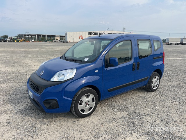 2019 Fiat Qubo Autocarro furgonato - الشاحنات الصغيرة كابينة مزدوجة: صورة 1 2019 Fiat Qubo Autocarro furgonato - الشاحنات الصغيرة كابينة مزدوجة: صورة 1