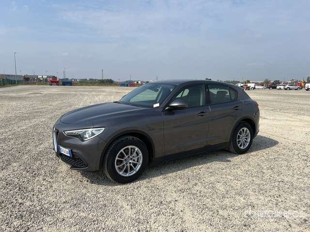 2020 Alfa Romeo Stelvio 2.2 TD 190CV AT8 Q4 BUSINESS SUV - سيارة دفع رباعي: صورة 2 2020 Alfa Romeo Stelvio 2.2 TD 190CV AT8 Q4 BUSINESS SUV - سيارة دفع رباعي: صورة 2