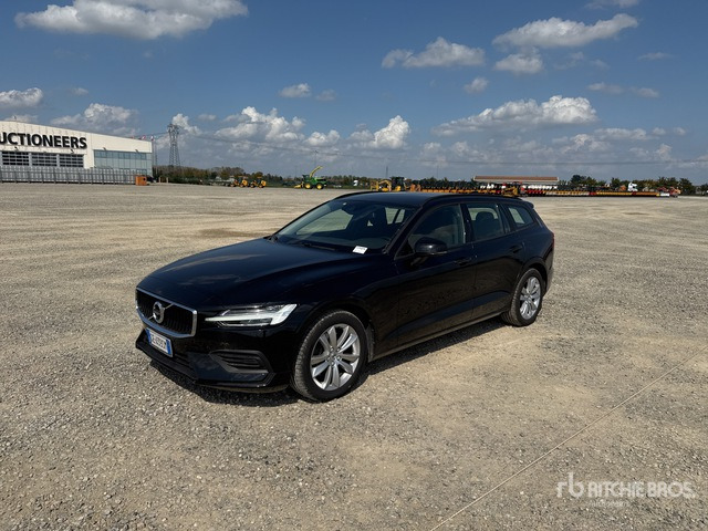 2021 Volvo V60 SW B4 D AUTOM. MOMENTUM BUSINESS Automobile - سيارة: صورة 2 2021 Volvo V60 SW B4 D AUTOM. MOMENTUM BUSINESS Automobile - سيارة: صورة 2