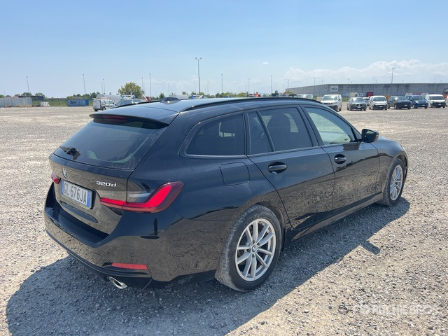 2022 BMW 320d Station wagon - سيارة ستيشن: صورة 3 2022 BMW 320d Station wagon - سيارة ستيشن: صورة 3
