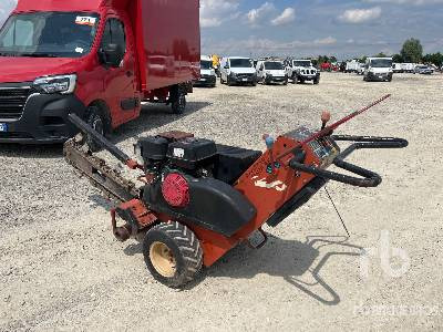 DITCH WITCH 1330 - حفار خنادق: صورة 2 DITCH WITCH 1330 - حفار خنادق: صورة 2