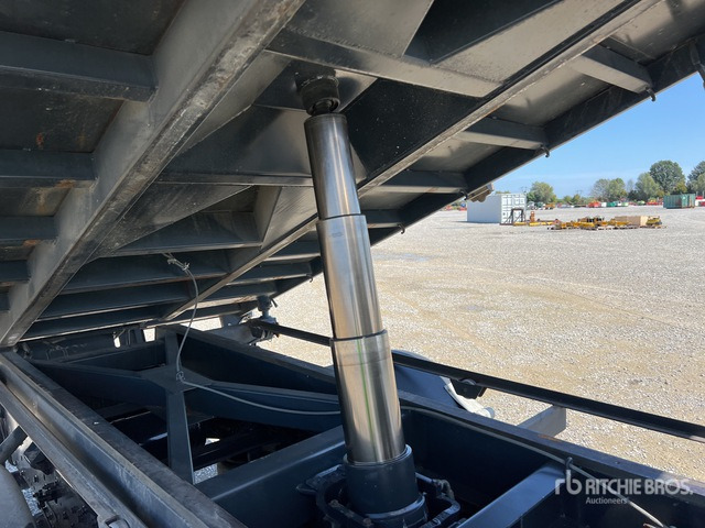 Iveco Eurocargo 140E18 Autocarro ribaltabile - شاحنة قلاب: صورة 4 Iveco Eurocargo 140E18 Autocarro ribaltabile - شاحنة قلاب: صورة 4