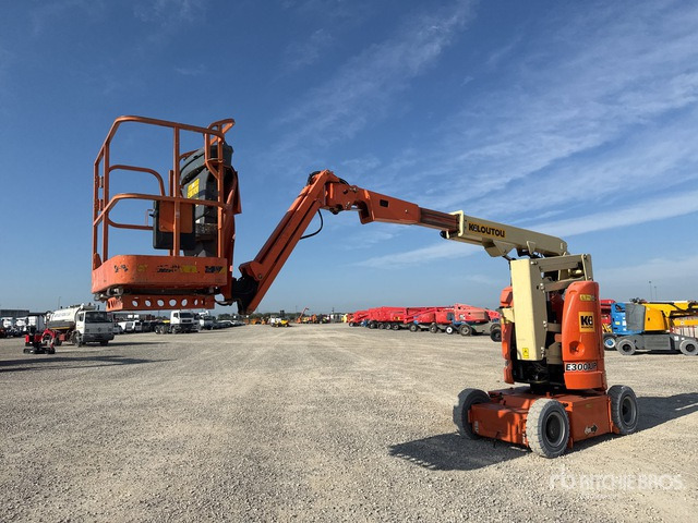 JLG E300 AJP Piattaforma monobraccio articolata - مرفاع مفصلي: صورة 2 JLG E300 AJP Piattaforma monobraccio articolata - مرفاع مفصلي: صورة 2
