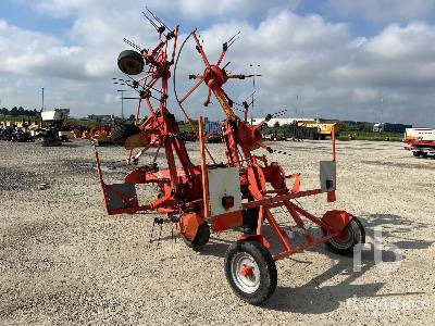 KUHN GF 6401T - نشارة الدريس/ شوكة جرف: صورة 2 KUHN GF 6401T - نشارة الدريس/ شوكة جرف: صورة 2