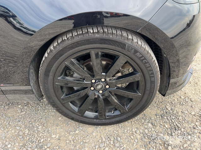 Land Rover Range Rover Velar SUV Sport Utility Vehicle - سيارة دفع رباعي: صورة 5 Land Rover Range Rover Velar SUV Sport Utility Vehicle - سيارة دفع رباعي: صورة 5