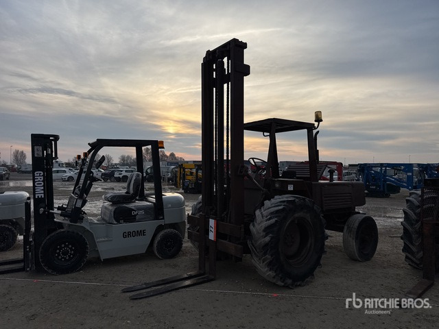 Manitou MB25G Rough Terrain Forklift - رافعة شوكية للأراضي الوعرة: صورة 2 Manitou MB25G Rough Terrain Forklift - رافعة شوكية للأراضي الوعرة: صورة 2