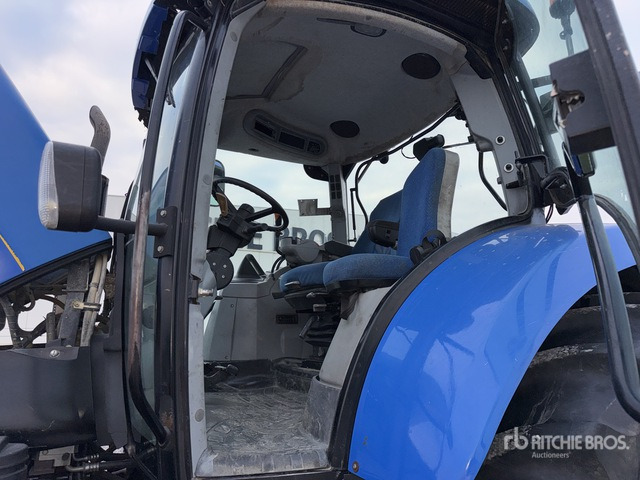 New Holland 7060 4WD Tractor - جرار: صورة 5 New Holland 7060 4WD Tractor - جرار: صورة 5