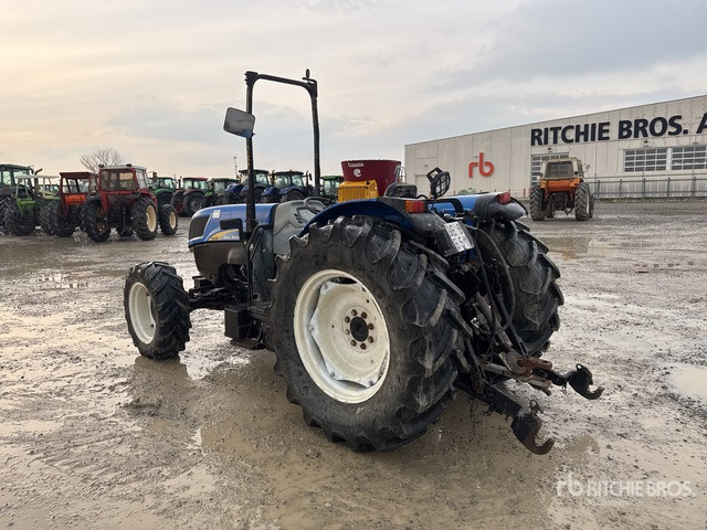 New Holland T4050F 4WD Tractor - جرار: صورة 2 New Holland T4050F 4WD Tractor - جرار: صورة 2