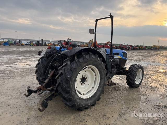 New Holland T4050F 4WD Tractor - جرار: صورة 3 New Holland T4050F 4WD Tractor - جرار: صورة 3