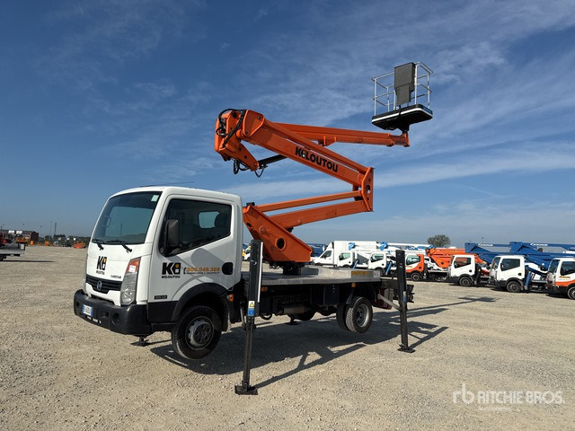 Nissan Cabstar 35.12 Piattaforma autocarrata - منصة محمولة مثبتة على الشاحنة: صورة 1 Nissan Cabstar 35.12 Piattaforma autocarrata - منصة محمولة مثبتة على الشاحنة: صورة 1