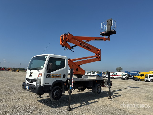 Nissan Cabstar Piattaforma autocarrata - منصة محمولة مثبتة على الشاحنة: صورة 1 Nissan Cabstar Piattaforma autocarrata - منصة محمولة مثبتة على الشاحنة: صورة 1