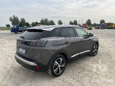 PEUGEOT 3008 Hybrid4 300 E-EAT8 GT-Line - سيارة: صورة 3 PEUGEOT 3008 Hybrid4 300 E-EAT8 GT-Line - سيارة: صورة 3