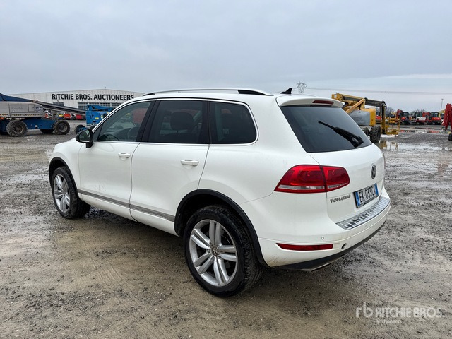 Volkswagen Touareg SUV - سيارة دفع رباعي: صورة 2 Volkswagen Touareg SUV - سيارة دفع رباعي: صورة 2