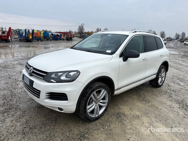 Volkswagen Touareg SUV - سيارة دفع رباعي: صورة 1 Volkswagen Touareg SUV - سيارة دفع رباعي: صورة 1