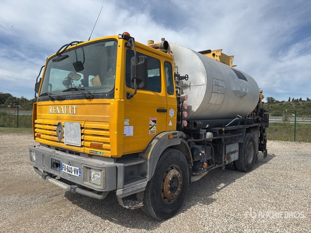 1995 Renault 1995 Acmar on 4x2 Crew Cab Repa ... Asphalt Distributor Truck - موزع الأسفلت: صورة 2 1995 Renault 1995 Acmar on 4x2 Crew Cab Repa ... Asphalt Distributor Truck - موزع الأسفلت: صورة 2