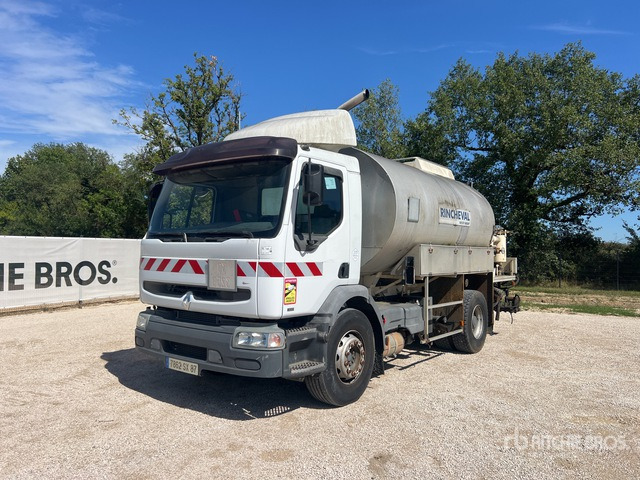 2000 Renault Premium 300 2000 Rincheval ECM 9500 L on 4x ... Asphalt Distributor Truck - موزع الأسفلت: صورة 1 2000 Renault Premium 300 2000 Rincheval ECM 9500 L on 4x ... Asphalt Distributor Truck - موزع الأسفلت: صورة 1