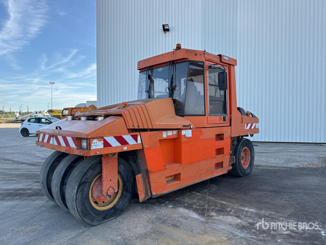 2001 Cat PS-300B 7 Wheel Compacteur Pneumatique ... Pneumatic Roller - رَصَّاص بعجلات مطاطية: صورة 2 2001 Cat PS-300B 7 Wheel Compacteur Pneumatique ... Pneumatic Roller - رَصَّاص بعجلات مطاطية: صورة 2