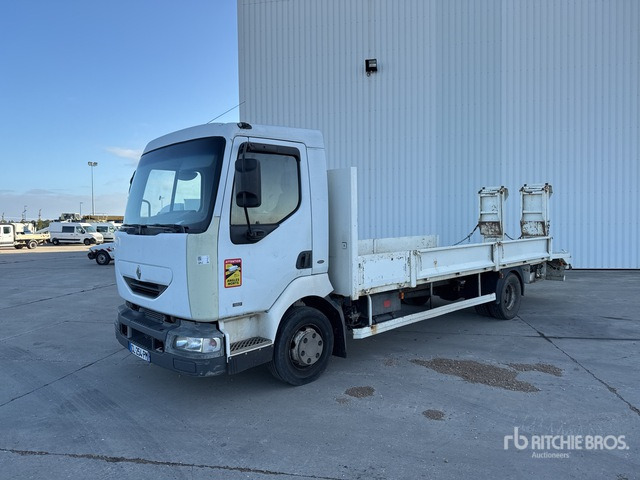 2001 Renault Midlum 180 4x2 Camion Plateau 4x2 Flatbed Truck - شاحنات مسطحة: صورة 2 2001 Renault Midlum 180 4x2 Camion Plateau 4x2 Flatbed Truck - شاحنات مسطحة: صورة 2