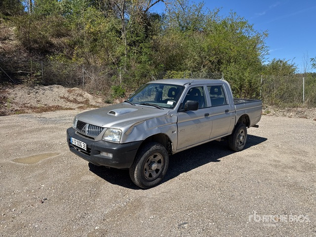 2006 Mitsubishi L200 4x4 Dual Cab Pickup - شاحنة البيك أب: صورة 1 2006 Mitsubishi L200 4x4 Dual Cab Pickup - شاحنة البيك أب: صورة 1