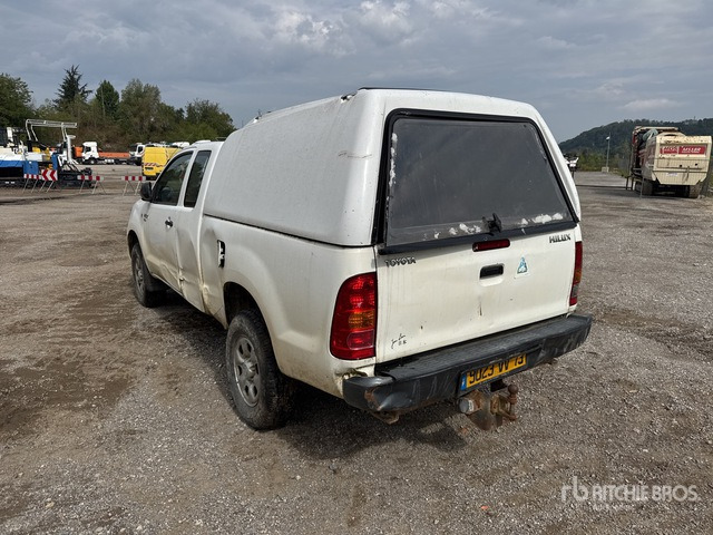 2007 Toyota Hilux 4x4 Crew Cab (Inoperable) Pickup - شاحنة البيك أب: صورة 4 2007 Toyota Hilux 4x4 Crew Cab (Inoperable) Pickup - شاحنة البيك أب: صورة 4