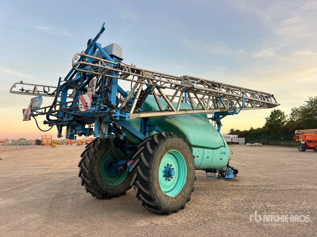 2008 Berthoud Tenor 55-60 DP Tronic 42 m High Clearance Pulverisate ... Pull-Type Sprayer - رشاش مسحوب: صورة 3 2008 Berthoud Tenor 55-60 DP Tronic 42 m High Clearance Pulverisate ... Pull-Type Sprayer - رشاش مسحوب: صورة 3