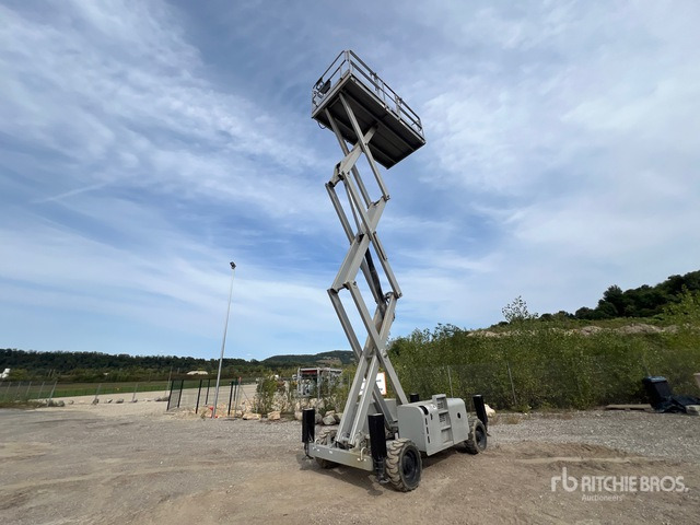 2009 Haulotte H12SX 4x4 Diesel Nacelle Ciseau Scissor Lift - مرفاع مقصي: صورة 3 2009 Haulotte H12SX 4x4 Diesel Nacelle Ciseau Scissor Lift - مرفاع مقصي: صورة 3