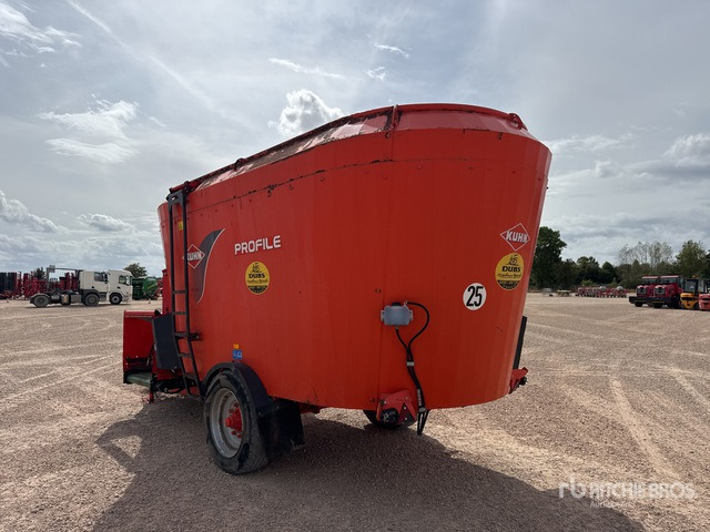 2011 Kuhn Profile 1880 Melangeuse Distributrice Livestock Feeder - عربة خلط الأعلاف: صورة 3 2011 Kuhn Profile 1880 Melangeuse Distributrice Livestock Feeder - عربة خلط الأعلاف: صورة 3