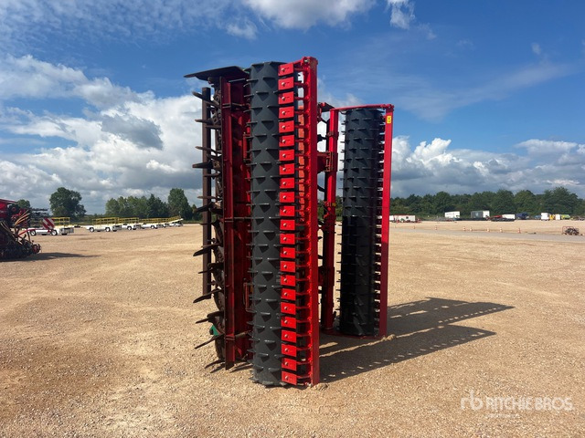 2012 Kverneland NG-S 101 F35 6 m 3-Point Herse Rotative Power Harrow - مسلفة القوة: صورة 3 2012 Kverneland NG-S 101 F35 6 m 3-Point Herse Rotative Power Harrow - مسلفة القوة: صورة 3