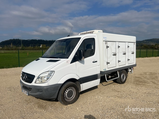 2012 Mercedes-Benz Sprinter 310 DCi 4x2 Crew Cab Camion Frigorifiqu ... Refrigerated Truck - شاحنة ذات مبرد: صورة 1 2012 Mercedes-Benz Sprinter 310 DCi 4x2 Crew Cab Camion Frigorifiqu ... Refrigerated Truck - شاحنة ذات مبرد: صورة 1
