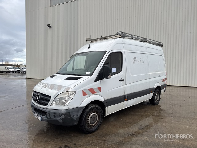 2012 Mercedes Benz Sprinter 313 Vehicule Utilitaire Cargo Van - شاحنة توصيل مغلقة: صورة 1 2012 Mercedes Benz Sprinter 313 Vehicule Utilitaire Cargo Van - شاحنة توصيل مغلقة: صورة 1