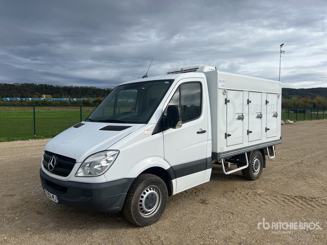2012 Mercedes-Benz Sprinter 4x2 Camion Frigorifique 4x2 Refrigerated Truck - شاحنة ذات مبرد: صورة 1 2012 Mercedes-Benz Sprinter 4x2 Camion Frigorifique 4x2 Refrigerated Truck - شاحنة ذات مبرد: صورة 1