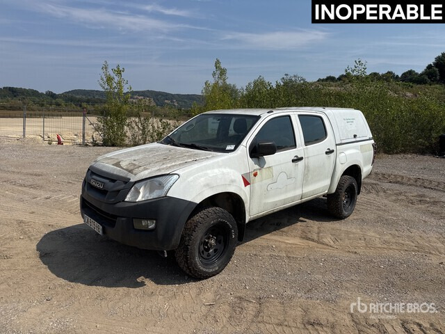 2013 Isuzu D-Max 4x4 Extended Cab (Inoperable) Pickup - شاحنة البيك أب: صورة 2 2013 Isuzu D-Max 4x4 Extended Cab (Inoperable) Pickup - شاحنة البيك أب: صورة 2