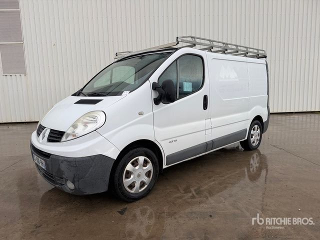 2013 Renault Trafic dCi125 Vehicule Utilitaire Cargo Van - شاحنة توصيل مغلقة: صورة 1 2013 Renault Trafic dCi125 Vehicule Utilitaire Cargo Van - شاحنة توصيل مغلقة: صورة 1