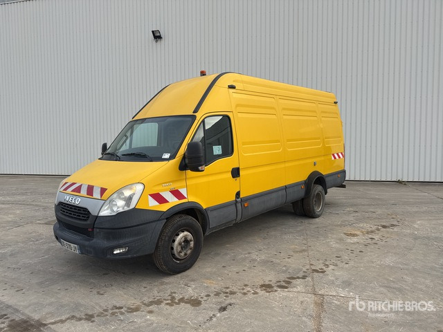 2014 Iveco 70C17 4x2 Camion Atelier Service 4x2 Service Truck - فان, سيارة خدمات/ سيارة خاصة: صورة 1 2014 Iveco 70C17 4x2 Camion Atelier Service 4x2 Service Truck - فان, سيارة خدمات/ سيارة خاصة: صورة 1