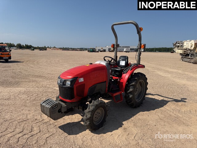 2015 Kubota STW34R 4WD Tracteur Utilitaire (Inoper ... Utility Tractor - جرار صغير: صورة 1 2015 Kubota STW34R 4WD Tracteur Utilitaire (Inoper ... Utility Tractor - جرار صغير: صورة 1