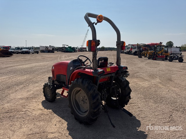 2015 Kubota STW34R 4WD Tracteur Utilitaire (Inoper ... Utility Tractor - جرار صغير: صورة 4 2015 Kubota STW34R 4WD Tracteur Utilitaire (Inoper ... Utility Tractor - جرار صغير: صورة 4
