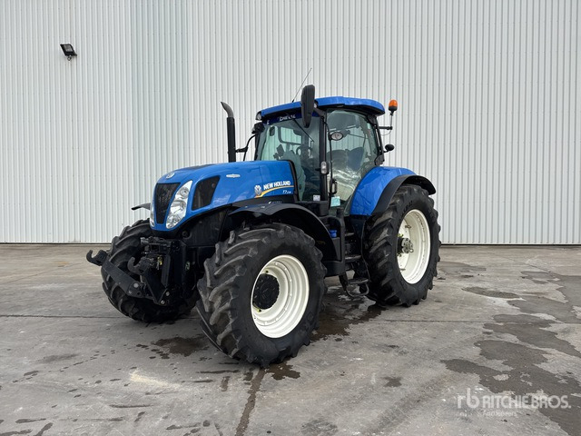 2015 New Holland T7.235 Auto Command 4x4 Tracteur Agricole 4WD Tractor - جرار: صورة 1 2015 New Holland T7.235 Auto Command 4x4 Tracteur Agricole 4WD Tractor - جرار: صورة 1