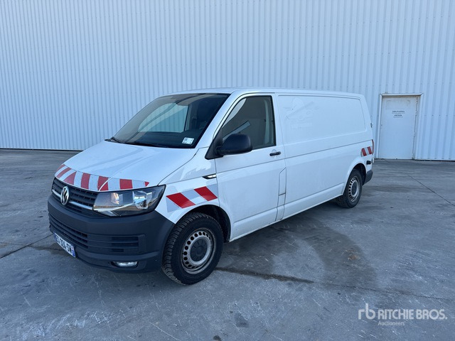 2017 Volkswagen Transporter TDI 4 Motion Vehicule Utilitaire Cargo Van - فان المدمجة: صورة 2 2017 Volkswagen Transporter TDI 4 Motion Vehicule Utilitaire Cargo Van - فان المدمجة: صورة 2