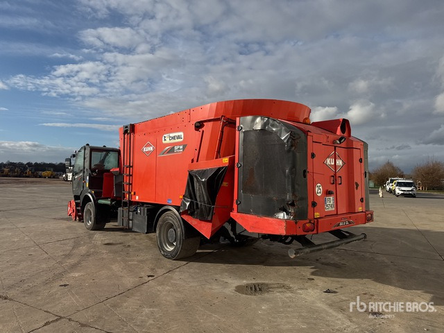 2018 Kuhn SPW Intense 2 CL 4x2 Melangeuse Distributrice Au ... Feed Mixer - عربة خلط الأعلاف: صورة 2 2018 Kuhn SPW Intense 2 CL 4x2 Melangeuse Distributrice Au ... Feed Mixer - عربة خلط الأعلاف: صورة 2
