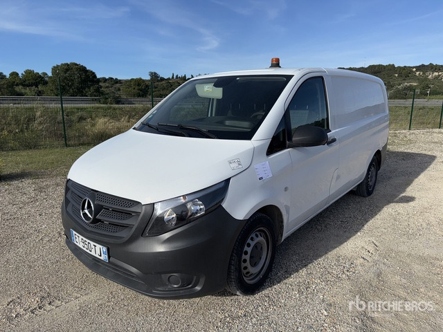 2018 Mercedes-Benz Vito 111 cdi Vehicule Utilitaire Cargo Van - فان المدمجة: صورة 2 2018 Mercedes-Benz Vito 111 cdi Vehicule Utilitaire Cargo Van - فان المدمجة: صورة 2