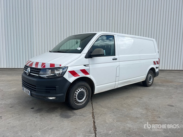 2018 Volkswagen Transporter Vehicule Utilitaire 4 Motion Cargo Van - فان المدمجة: صورة 1 2018 Volkswagen Transporter Vehicule Utilitaire 4 Motion Cargo Van - فان المدمجة: صورة 1
