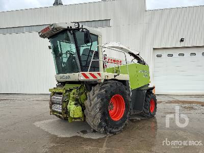 CLAAS JAGUAR 900 SPEE 4WD Ensileuse Forage - حصادة الأعلاف: صورة 1 CLAAS JAGUAR 900 SPEE 4WD Ensileuse Forage - حصادة الأعلاف: صورة 1
