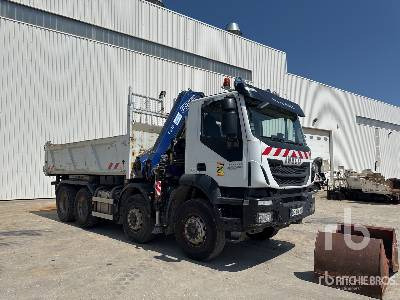 IVECO TRAKKER 450 EEV 2013 Fassi F215A 022E 9200 kg o ... - شاحنة قلاب, شاحنة كرين: صورة 5 IVECO TRAKKER 450 EEV 2013 Fassi F215A 022E 9200 kg o ... - شاحنة قلاب, شاحنة كرين: صورة 5