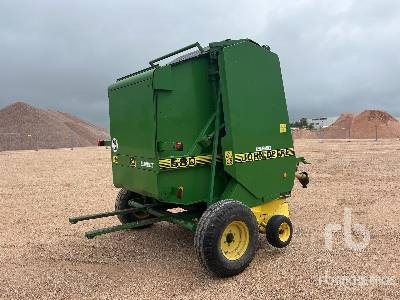 JOHN DEERE 580 Presse A Balles Rondes - آلة بالات دائرية: صورة 3 JOHN DEERE 580 Presse A Balles Rondes - آلة بالات دائرية: صورة 3